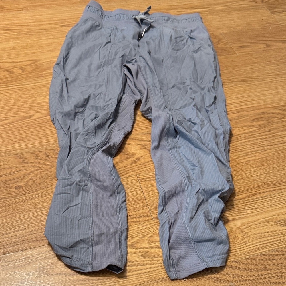 Lululemon dance studio cropped joggers in size 4 or 6